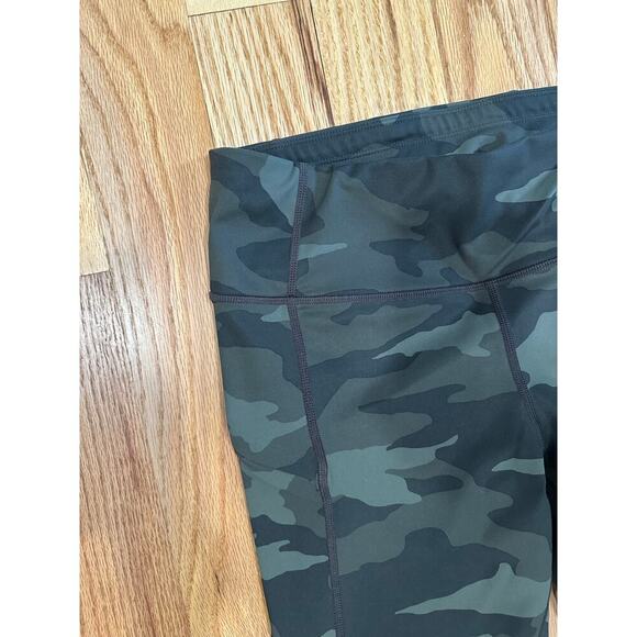 Athleta Camo Leggings Size S - Picture 3 of 3